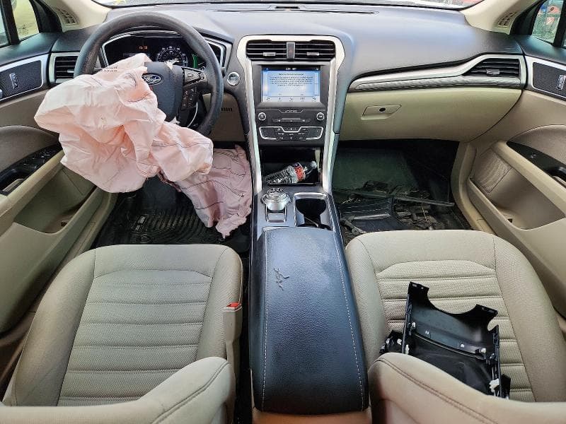 2019 FORD FUSION SE 8