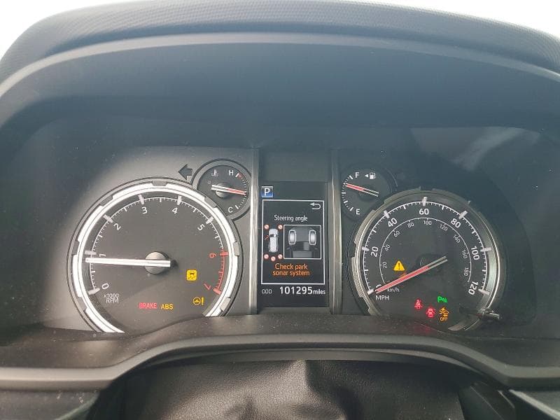 2021 TOYOTA 4RUNNER LIMITED 9