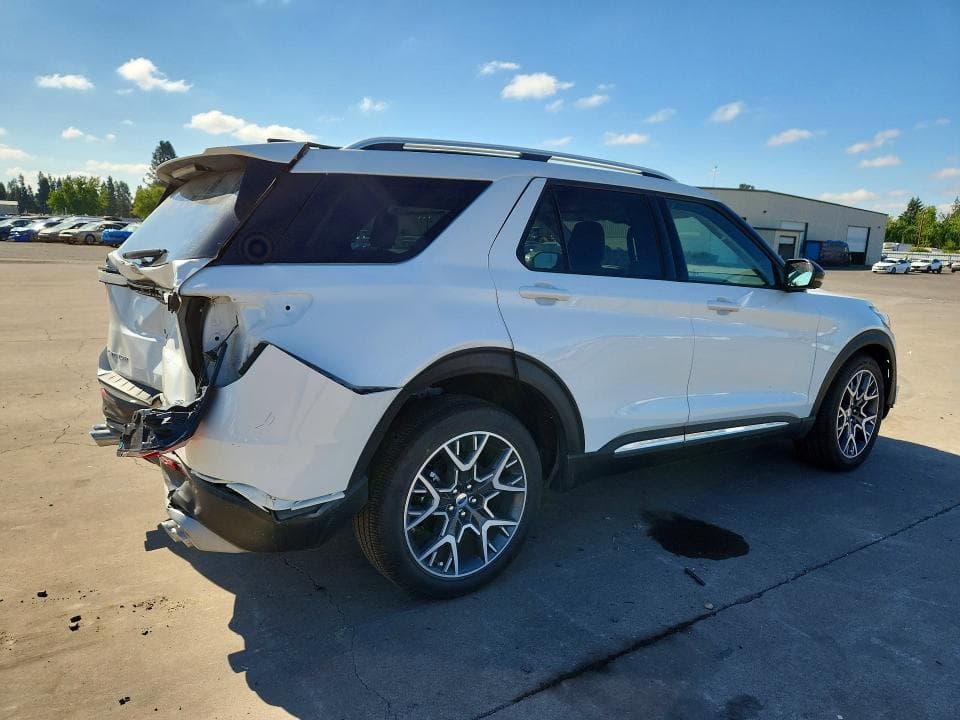 2025 FORD EXPLORER PLATINUM 3