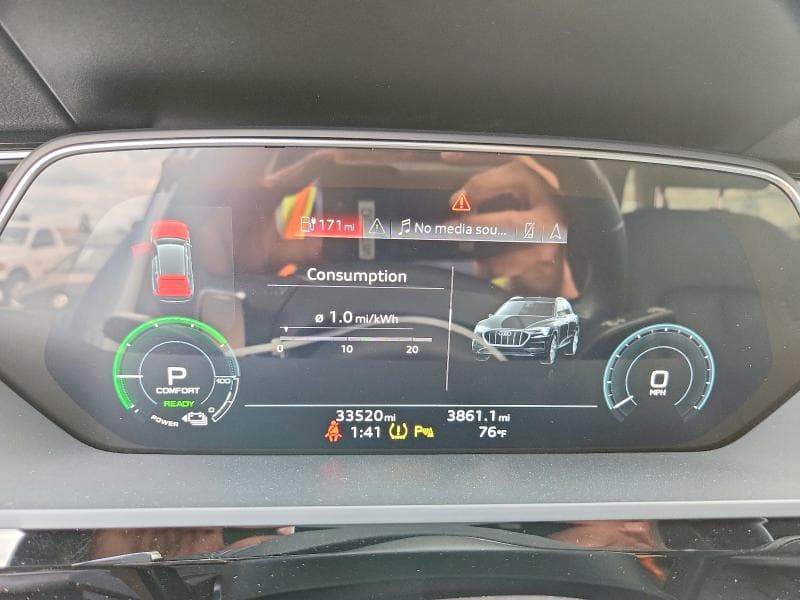 2022 AUDI E-TRON PREMIUM 9