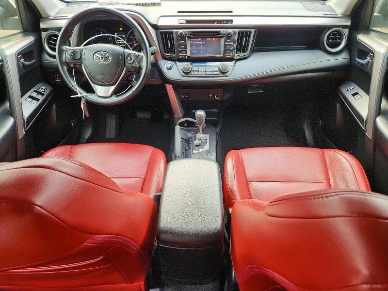 2018 TOYOTA RAV4 XLE 8