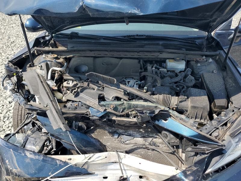 2018 TOYOTA CAMRY LE 11