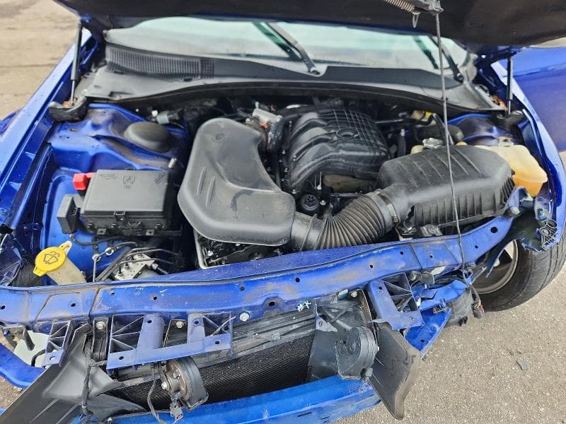 2019 CHRYSLER 300 LIMITED 11
