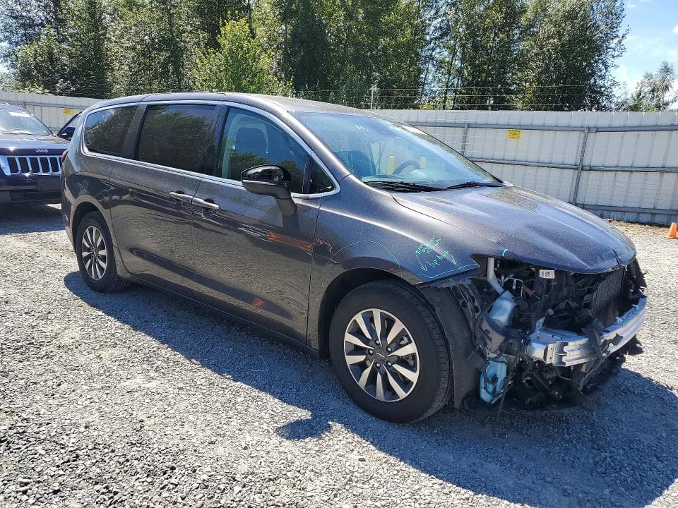 2023 CHRYSLER PACIFICA HYBRID TOURING L 4