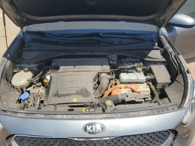 2018 KIA NIRO LX 12