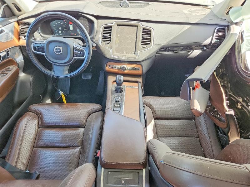 2018 VOLVO XC90 T6 8