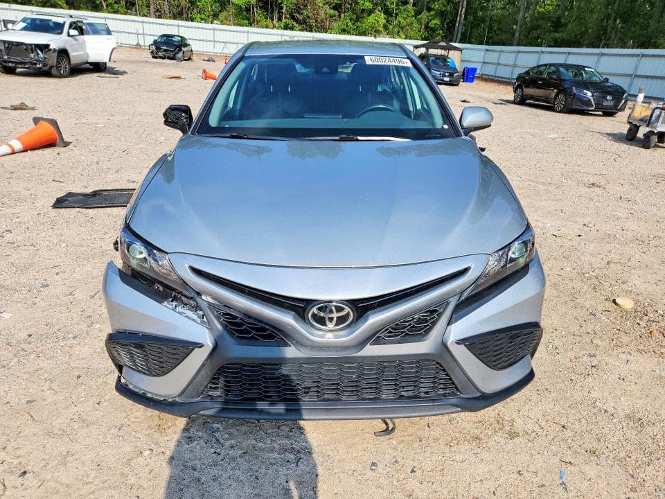 2021 TOYOTA CAMRY SE 5