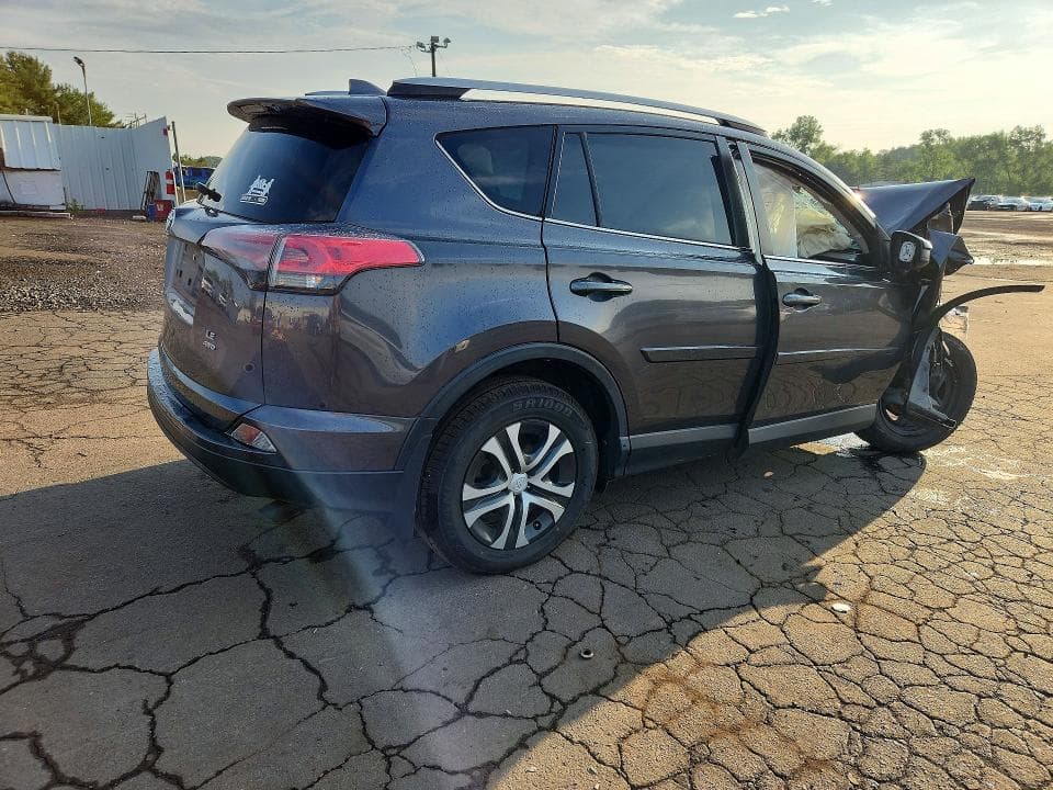 2017 TOYOTA RAV4 LE 3