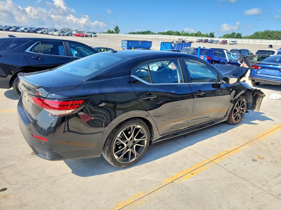 2025 NISSAN SENTRA SR 3