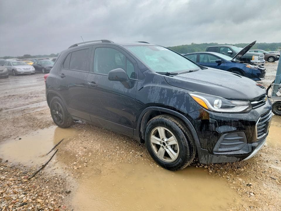 2021 CHEVROLET TRAX 1LT 4