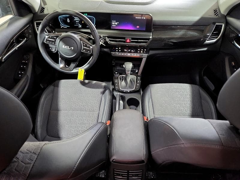 2025 KIA SELTOS S 8