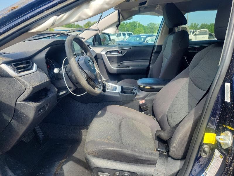 2021 TOYOTA RAV4 XLE 7