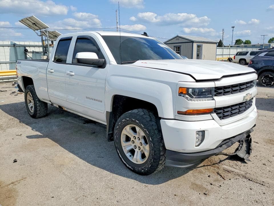 2017 CHEVROLET SILVERADO K1500 LT 4