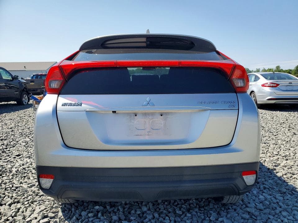 2018 MITSUBISHI ECLIPSE CROSS ES 6