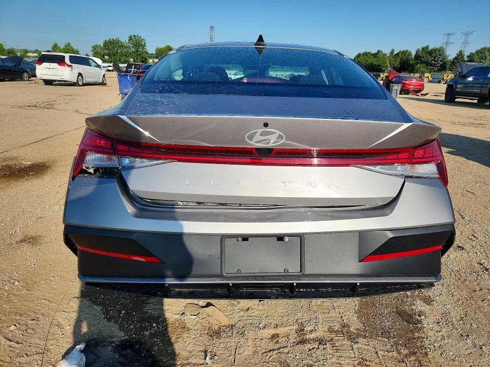 2025 HYUNDAI ELANTRA SEL 6