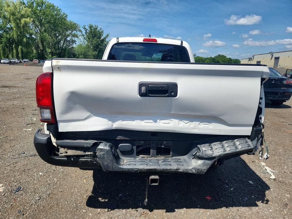 2019 TOYOTA TACOMA SR 6