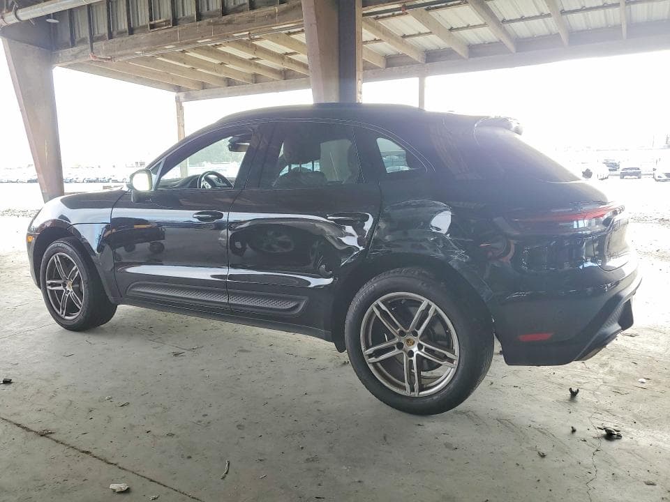 2022 PORSCHE MACAN 2