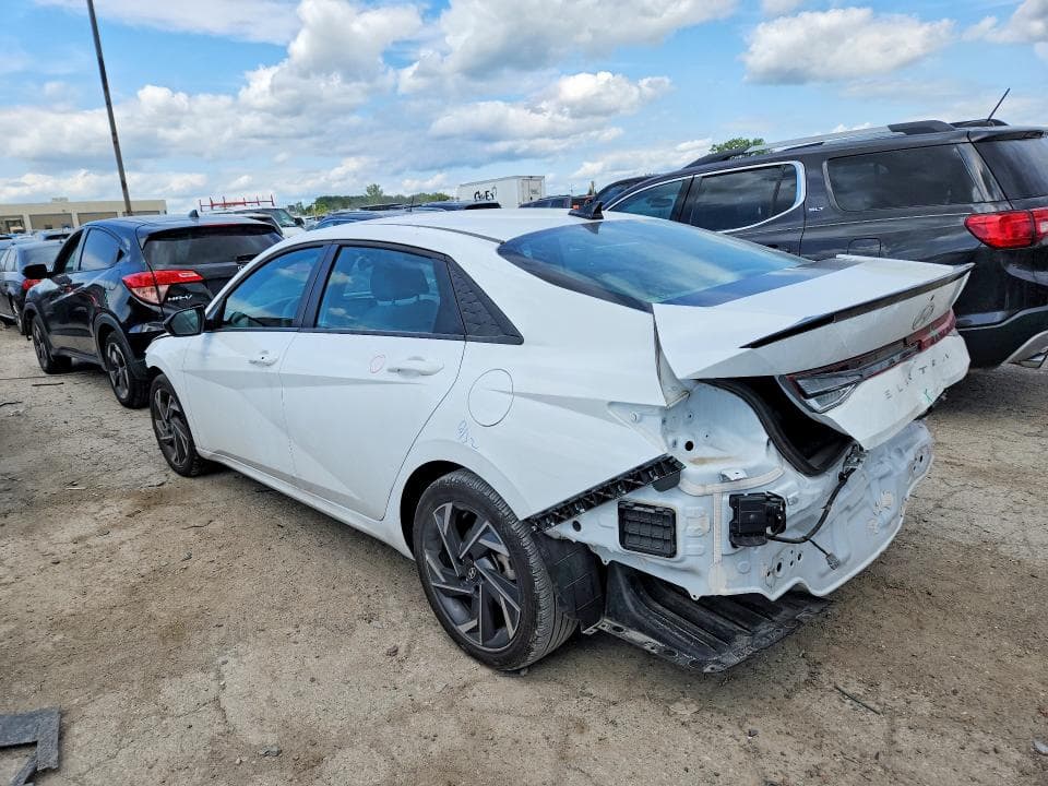 2025 HYUNDAI ELANTRA SEL SPORT 2