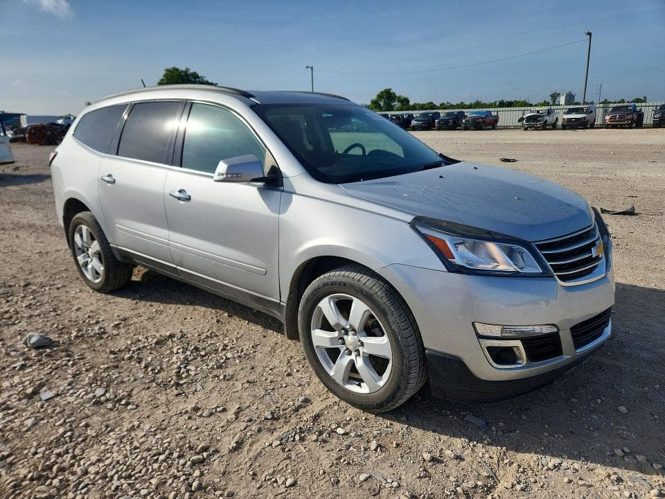 2017 CHEVROLET TRAVERSE LT 4