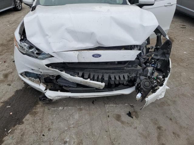 2017 FORD FUSION SE 11