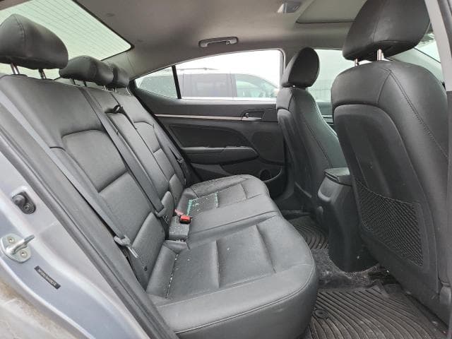 2017 HYUNDAI ELANTRA SE 10