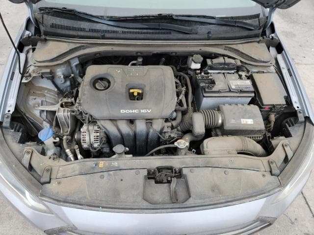 2017 HYUNDAI ELANTRA SE 11
