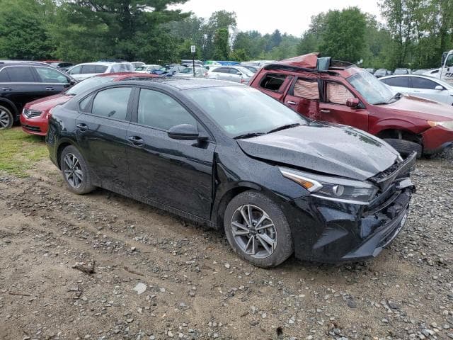 2022 KIA FORTE 4