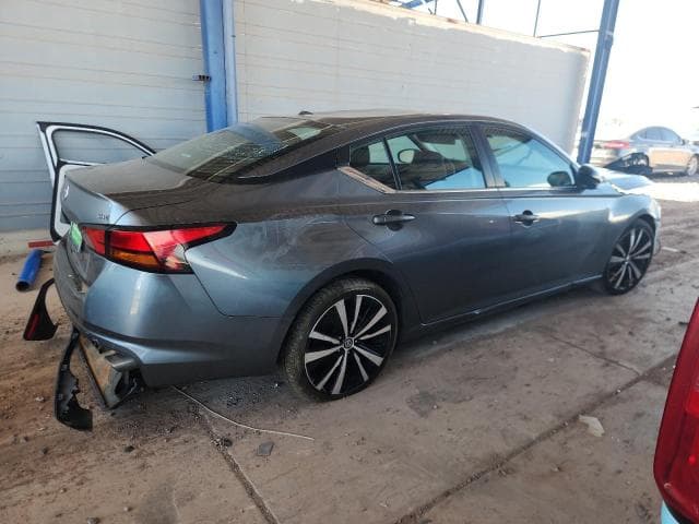 2022 NISSAN ALTIMA SR 3