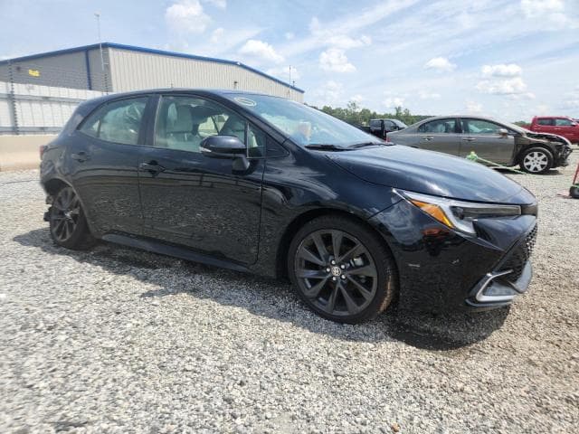 2025 TOYOTA COROLLA HATCHBACK XSE 4