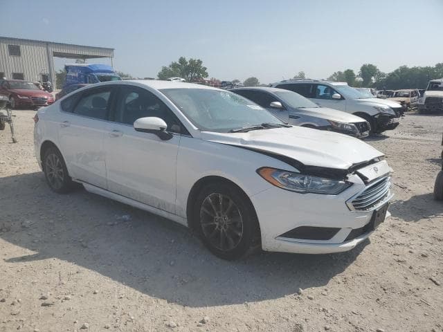 2017 FORD FUSION SE 4