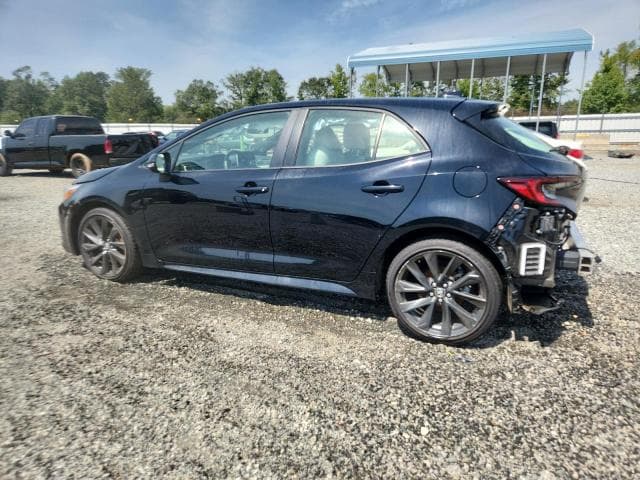 2025 TOYOTA COROLLA HATCHBACK XSE 2
