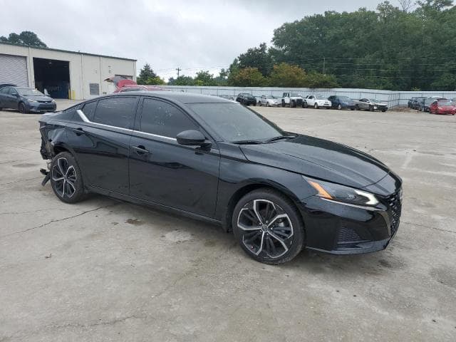2024 NISSAN ALTIMA SR 4