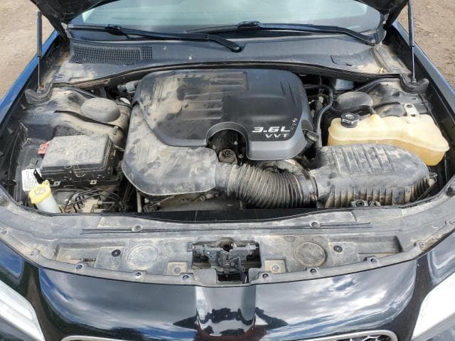 2017 CHRYSLER 300C 11
