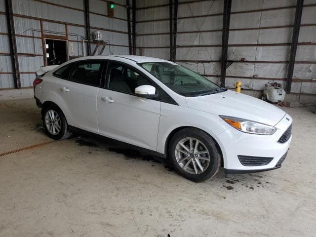 2017 FORD FOCUS SE 4