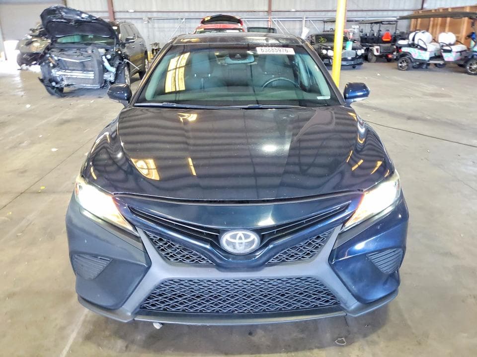 2018 TOYOTA CAMRY SE 5