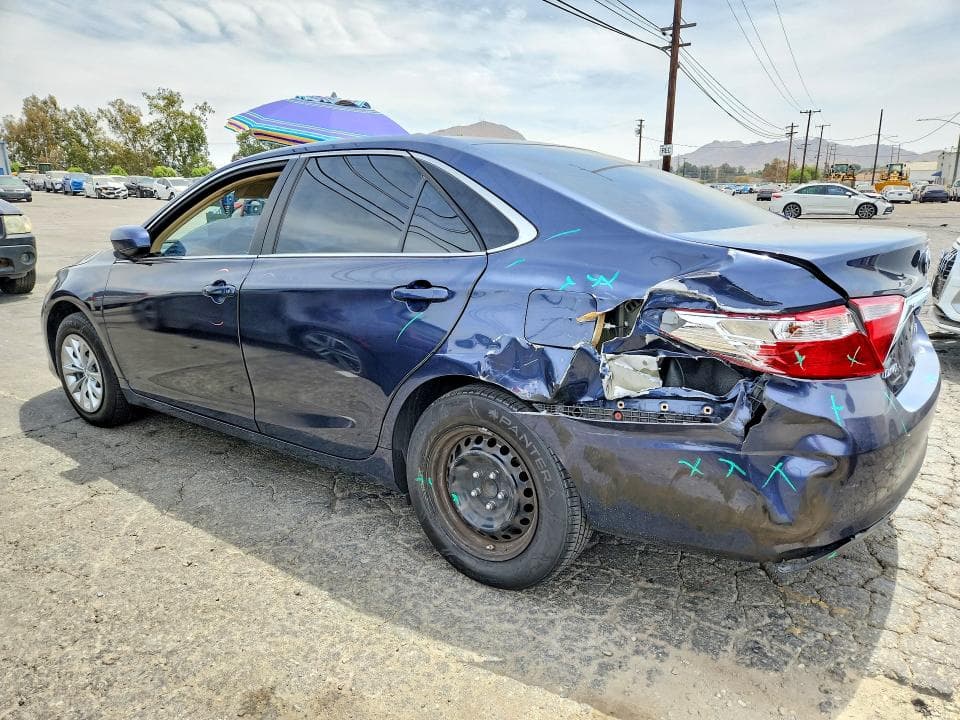 2017 TOYOTA CAMRY LE 2