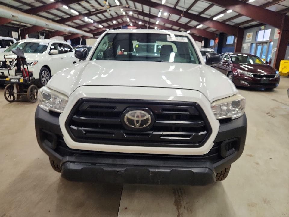 2018 TOYOTA TACOMA SR 5