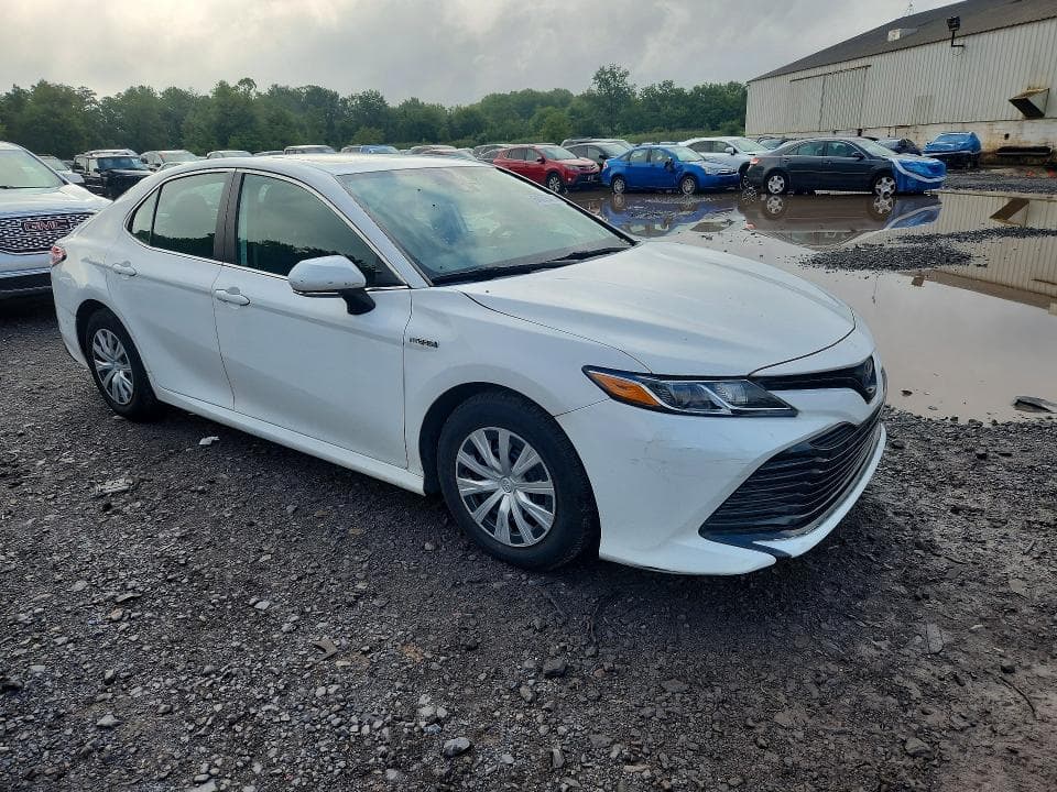 2020 TOYOTA CAMRY LE 4
