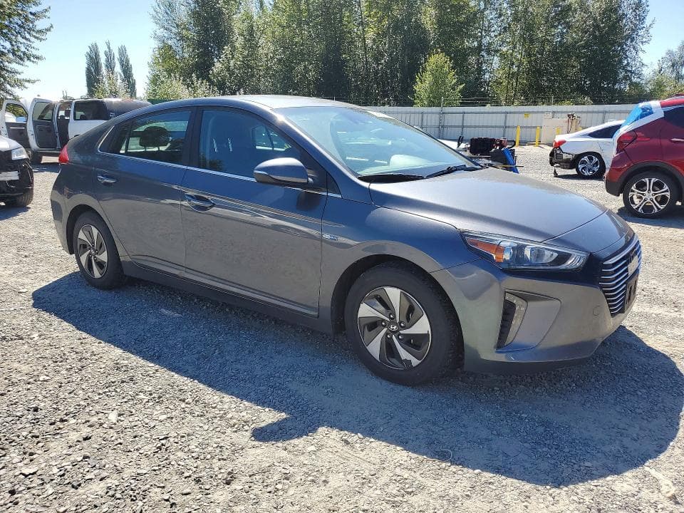 2017 HYUNDAI IONIQ SEL 4