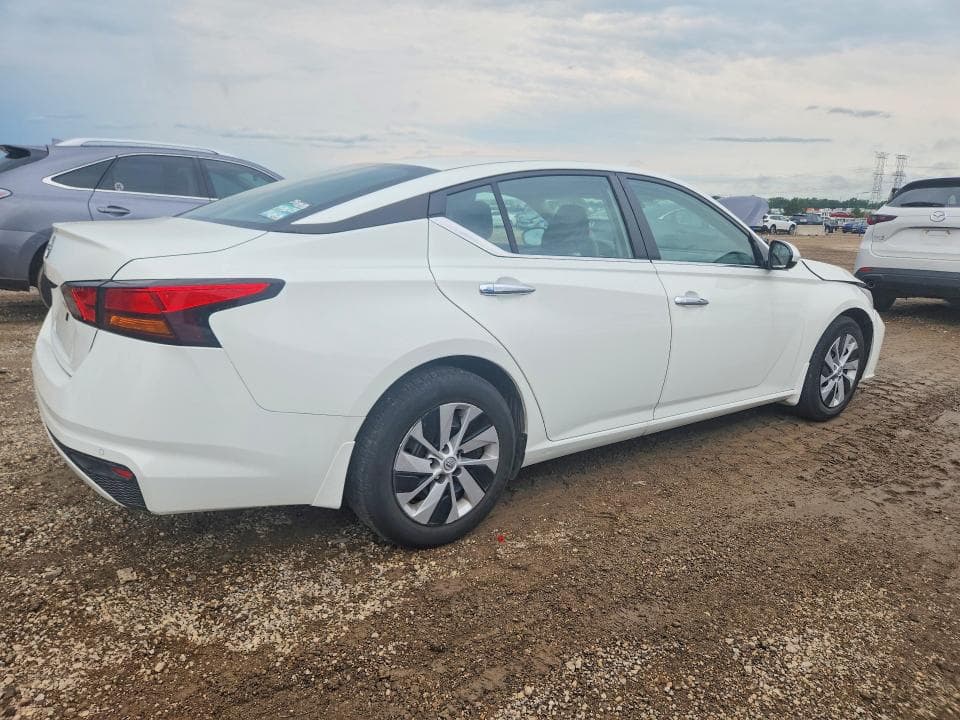 2023 NISSAN ALTIMA S 3