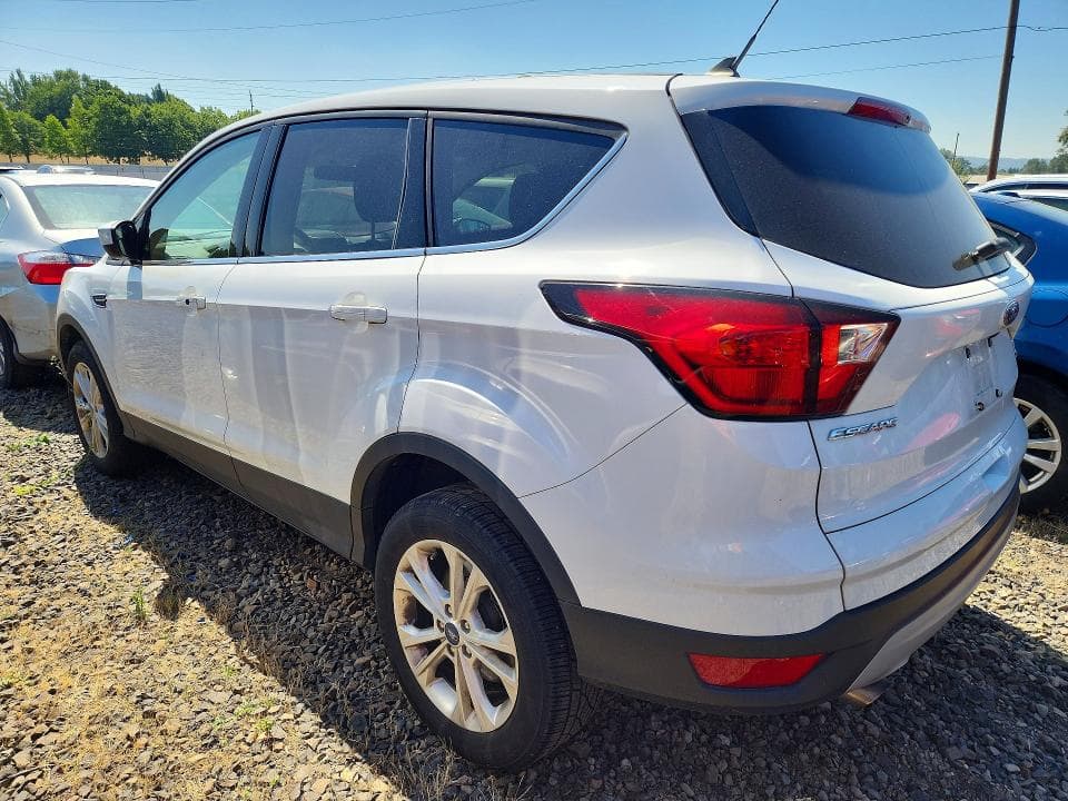 2019 FORD ESCAPE SE 2