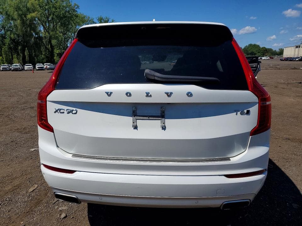 2020 VOLVO XC90 T6 MOMENTUM 6