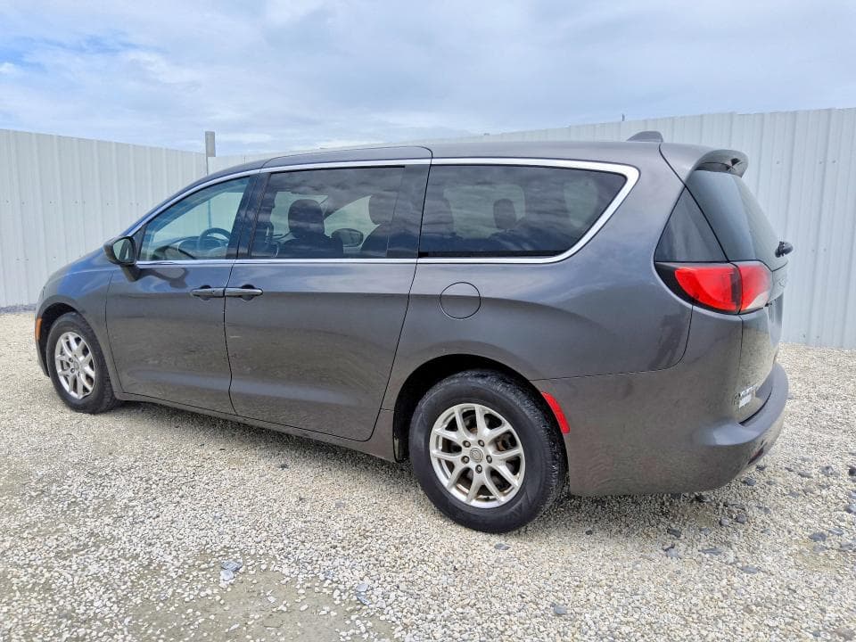 2020 CHRYSLER VOYAGER LX 2