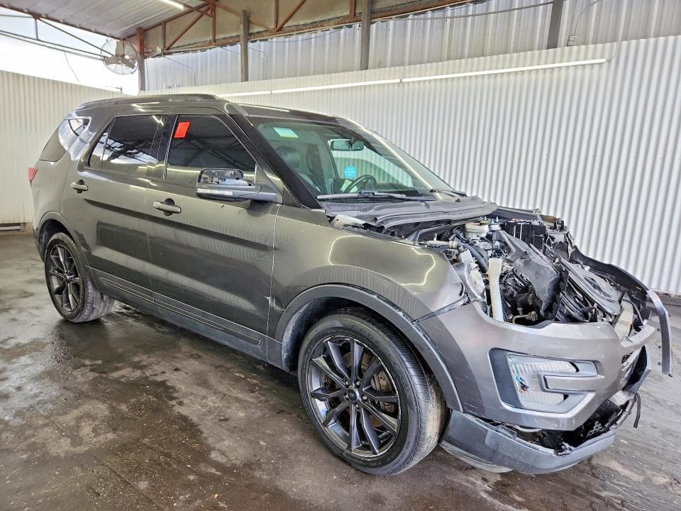2017 FORD EXPLORER XLT 4