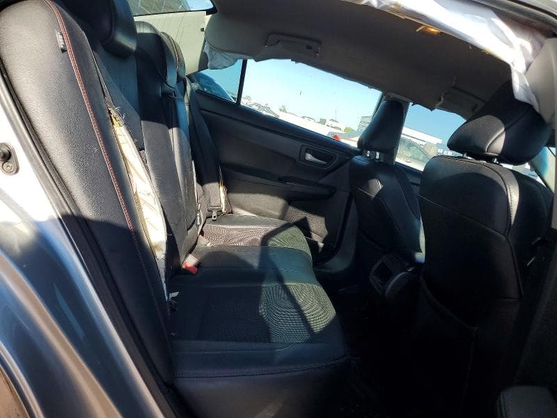 2017 TOYOTA CAMRY SE 10