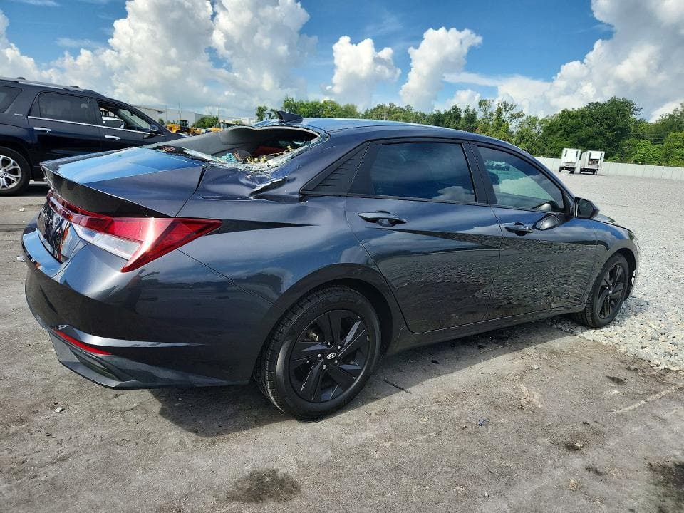 2021 HYUNDAI ELANTRA SEL 3