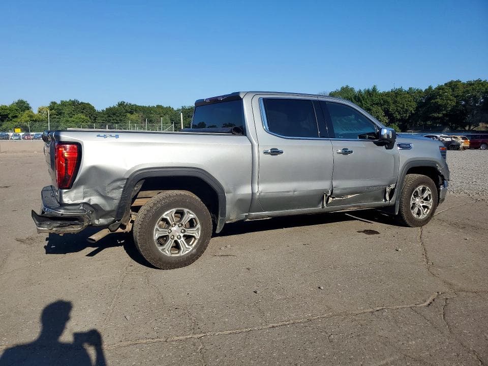 2023 GMC SIERRA K1500 SLT 3