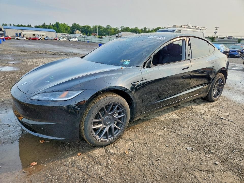 2025 TESLA MODEL 3 - 1