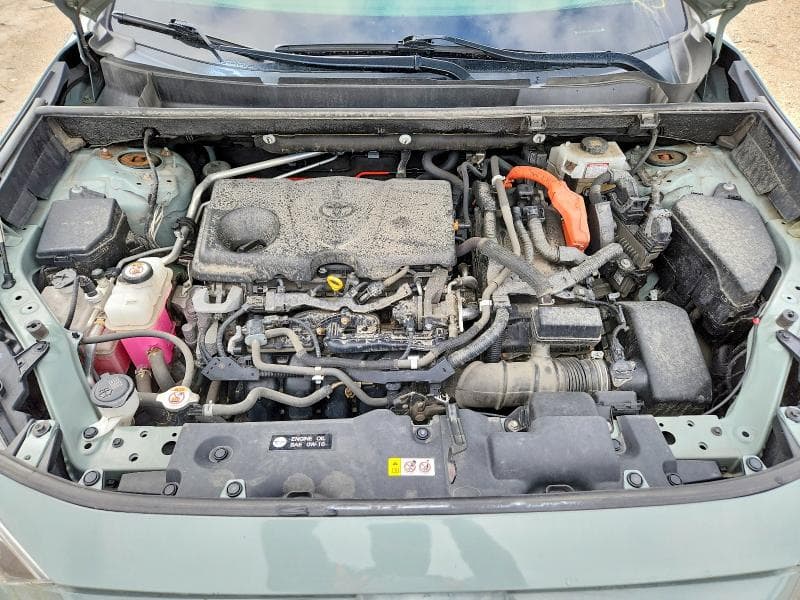 2020 TOYOTA RAV4 HYBRID XLE 12
