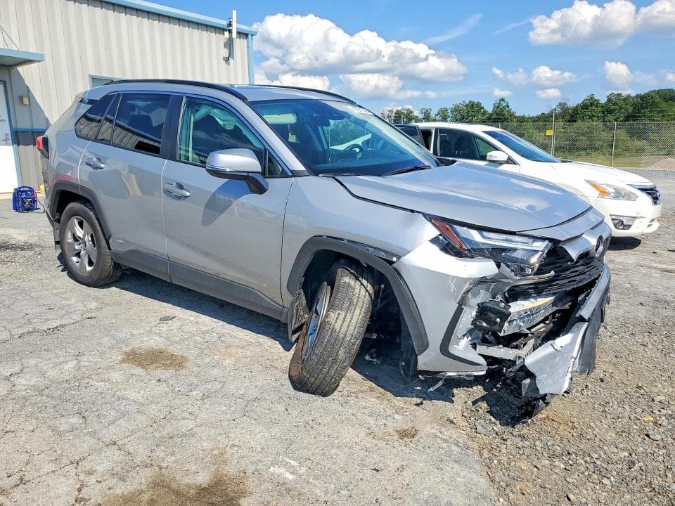 2024 TOYOTA RAV4 XLE 4